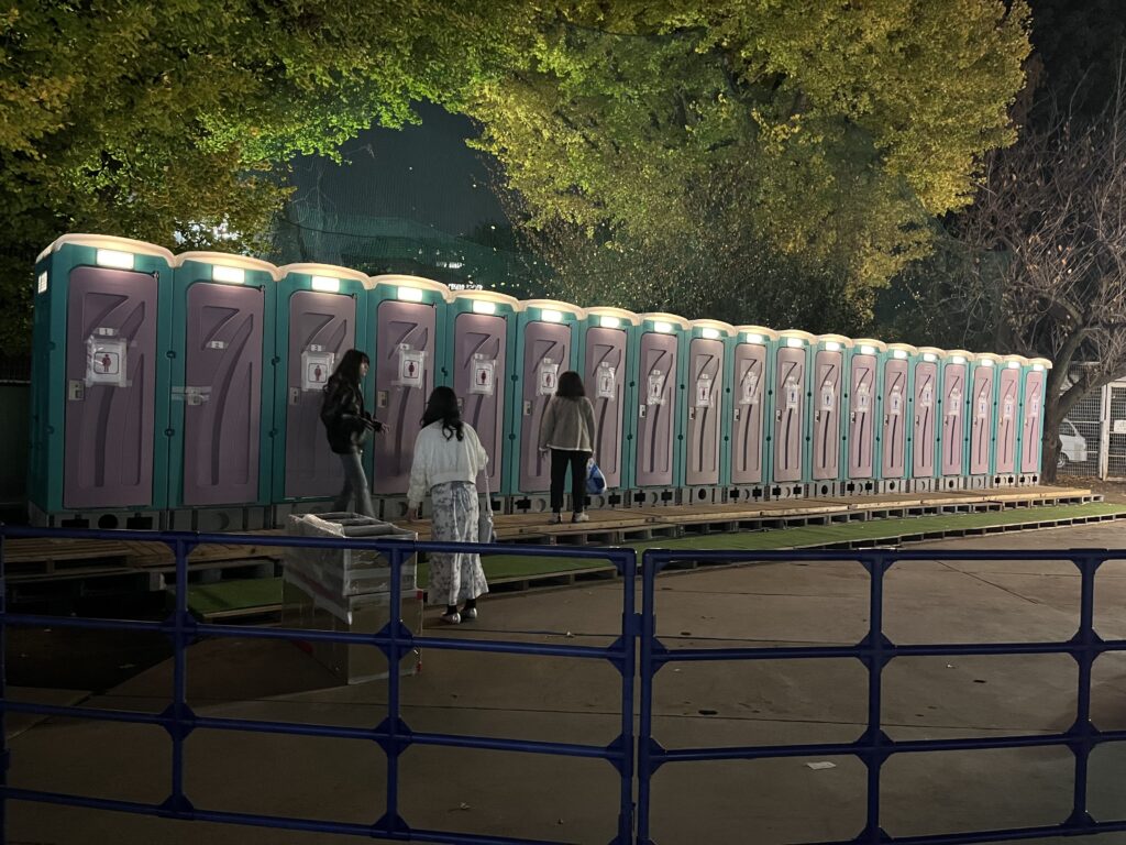 クリスマスマーケット トイレ